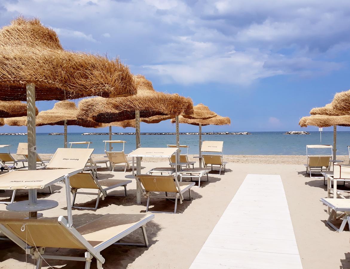 Hotel Costaverde Cesenatico Eksteriør billede